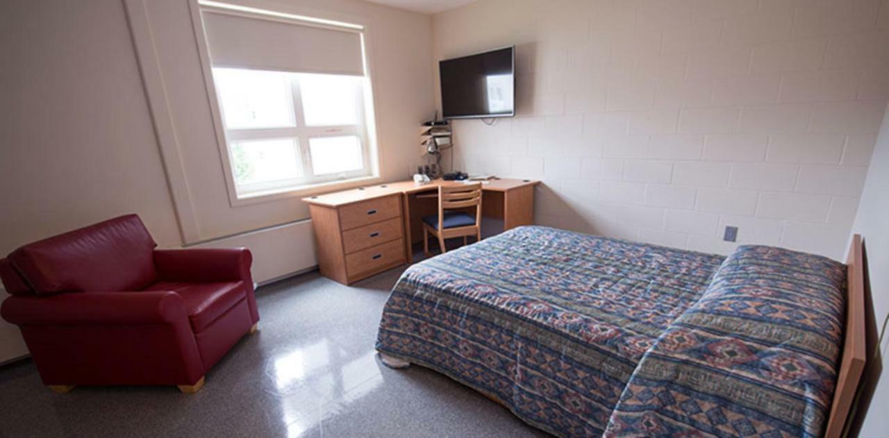 Unb Saint John Summer Hotel Extérieur photo